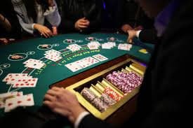 pubtogel apk platform interface showing games, payments, and account menu on mobile
